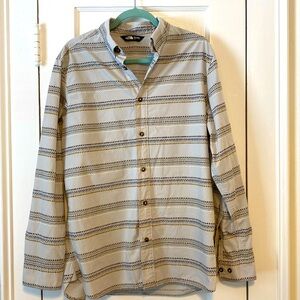 Men’s Northface Button Down Shirt